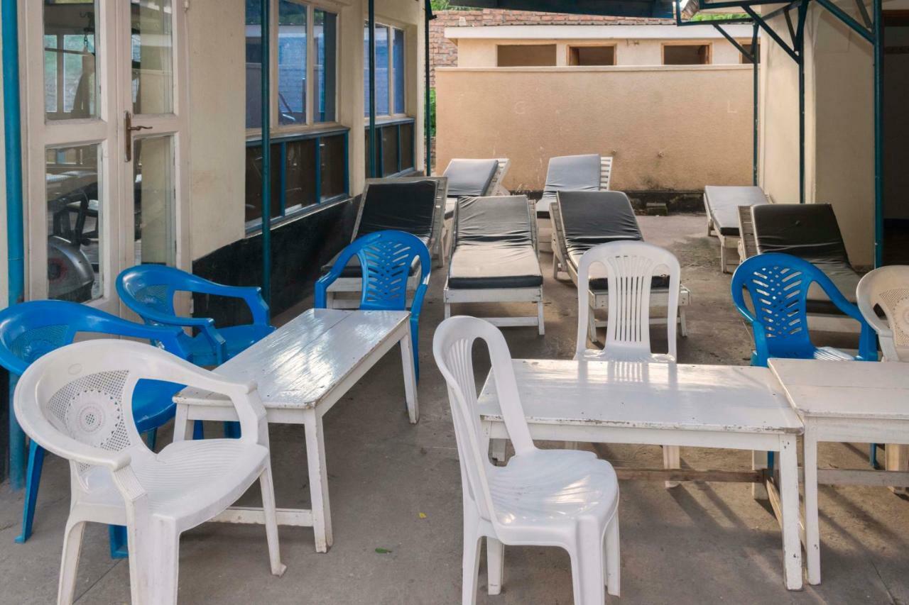 Rwenzori International Hotel カセセ エクステリア 写真