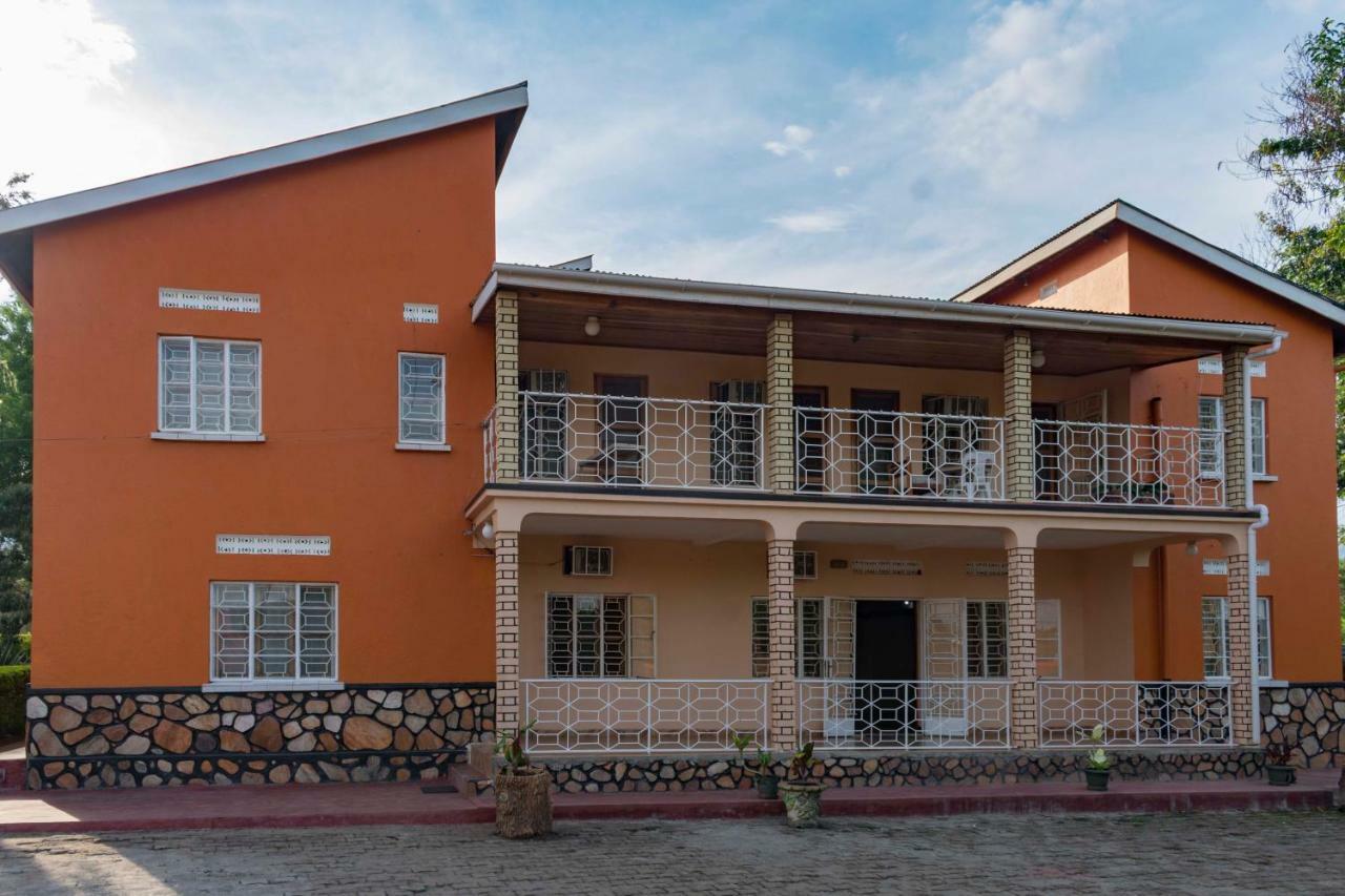 Rwenzori International Hotel カセセ エクステリア 写真
