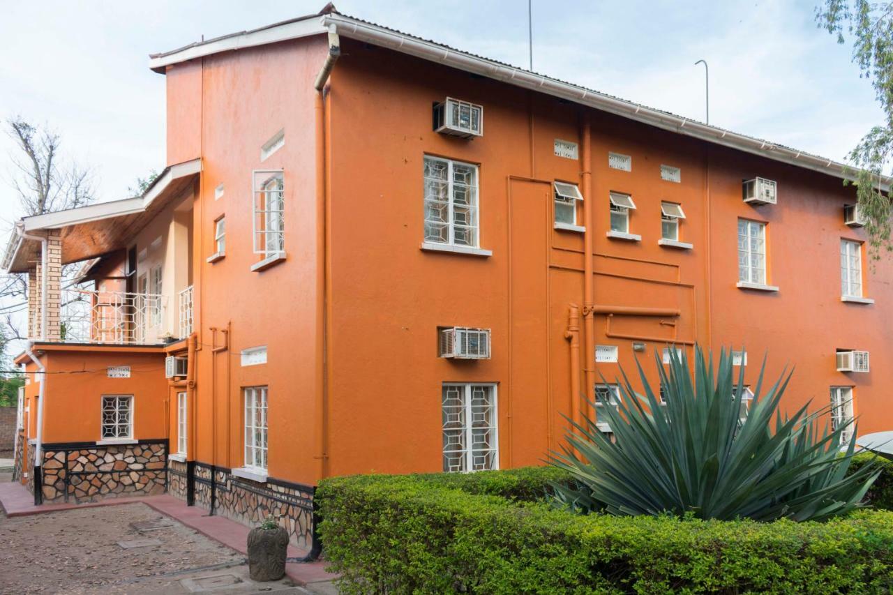 Rwenzori International Hotel カセセ エクステリア 写真