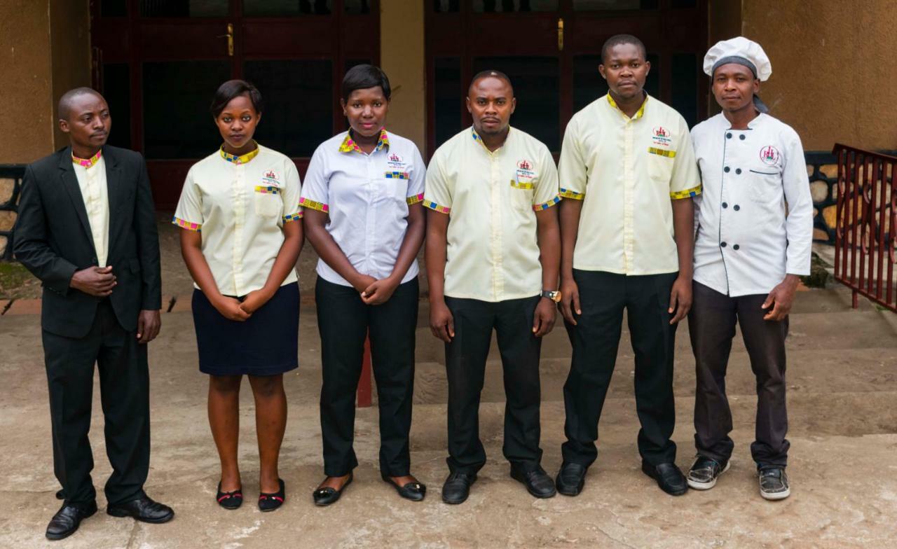 Rwenzori International Hotel カセセ エクステリア 写真