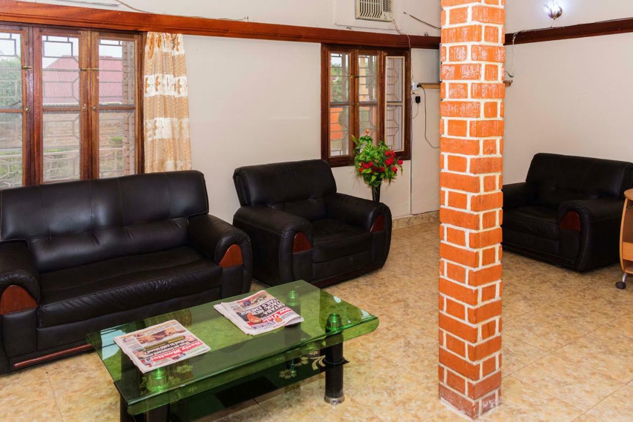 Rwenzori International Hotel カセセ エクステリア 写真