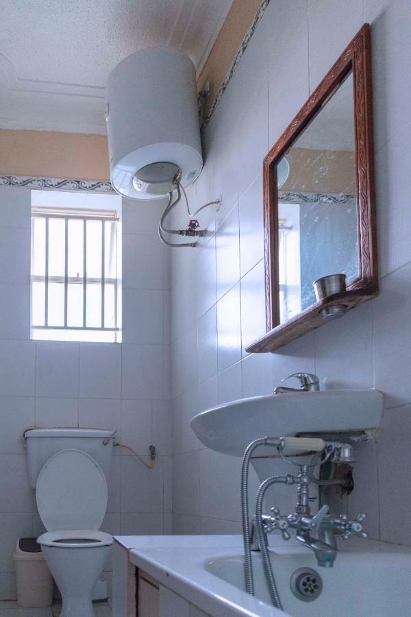 Rwenzori International Hotel カセセ エクステリア 写真